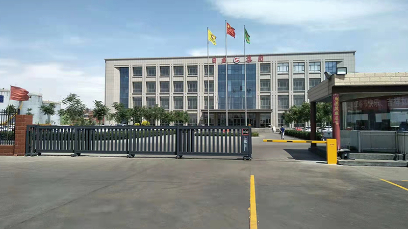 兰州伸缩门厂家给宁夏惠农日升厂已安装完毕段滑门现场展示